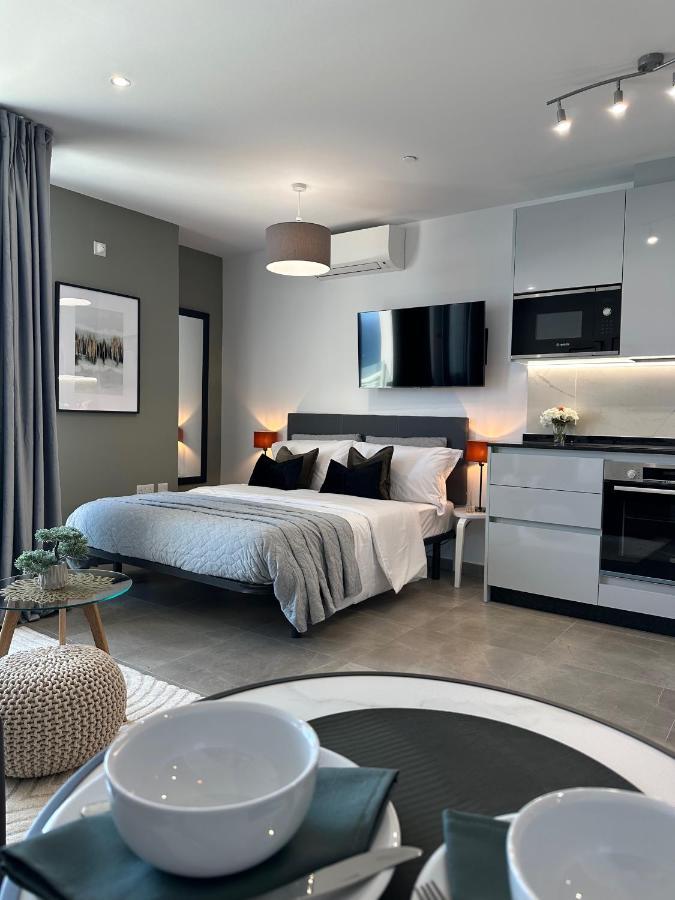 E1 Presidential Studios On High Floor With Stunning Sea Views Gibraltar Eksteriør bilde